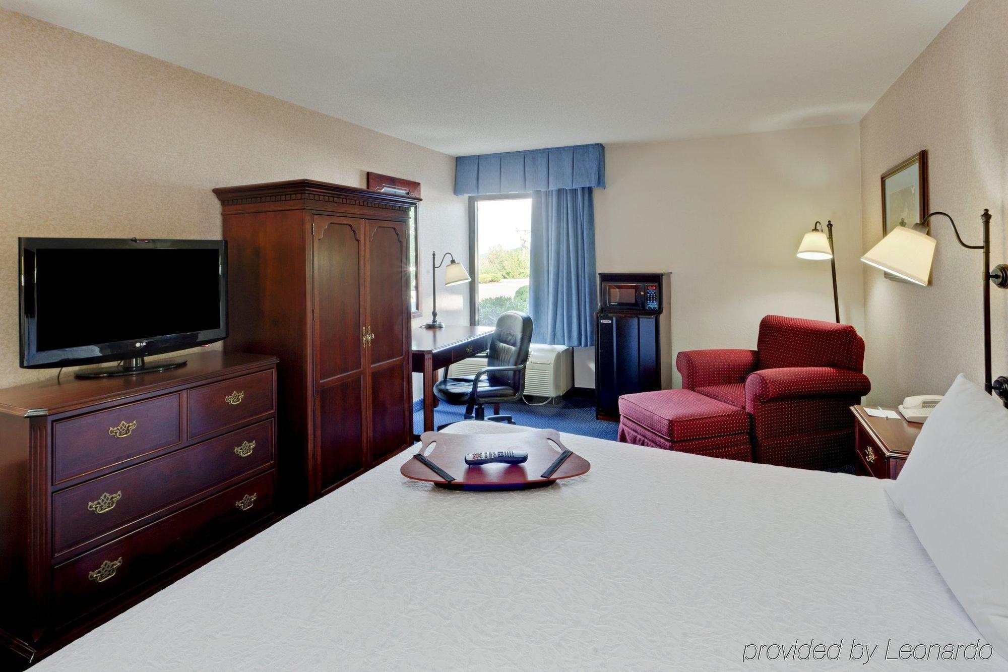 Hampton Inn Harrisonburg - University Bilik gambar